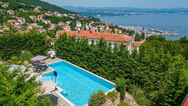 House - Villa Okra With Pool (Opatija)