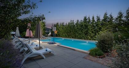 Villa Okra With Pool