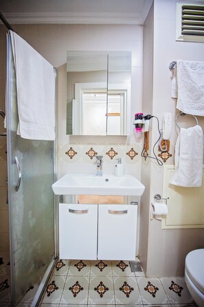 Quarto luxo | Banheiro