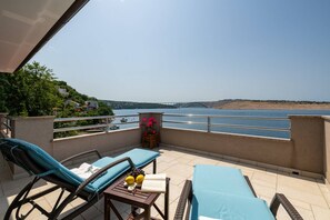 2 bedrooms - San Marko Lodge Private Beach (Kraljevica)