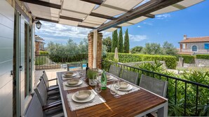 Villa - Vila Aryana With Pool (Sveti Lovrec)