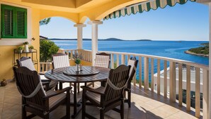 Villa - Breathtaking Panorama Villa Vese (Marina)