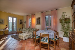 3 bedrooms - La Casetta Sull Albero 900m From the sea (Albenga)