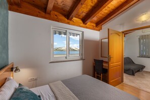 Apartment - Beachfront Santa Maria 1 Apartment 4 (Novalja)