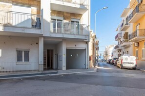 Apartment | 2 bedrooms - Marina Apartment 100m From Sea (Polignano a Mare)