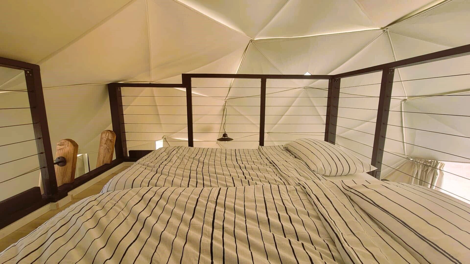 Superior Tent, Mountain View | Egyptian cotton sheets, premium bedding, laptop workspace, free WiFi