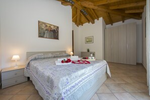 Apartment | 2 bedrooms - Le Betulle Garden in Laveno (Laveno Mombello)