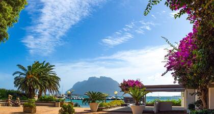 Il Borgo Vip D2 700 Mt From The Beach