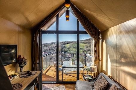 Villa. Moose Cabin With A Panoramic View