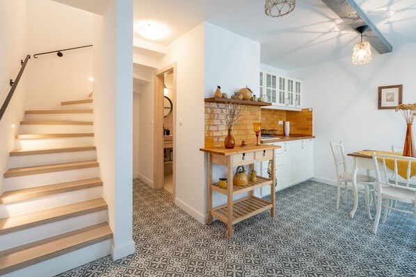 5 bedrooms