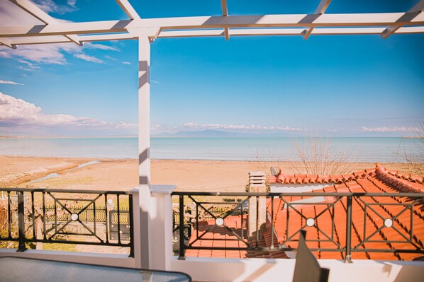 3 bedrooms - Villa Olga Sea Front Katakolo (Pyrgos)