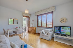 Apartment | 2 bedrooms - Connie s Apartment in Monvalle (Monvalle)
