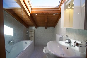 2 bedrooms - Casa Margherita in Liano-formaga (Luino)