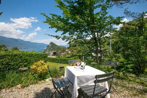 Apartment | 3 bedrooms - Casa Francesca Garden And View (Castelveccana)