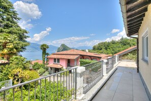 Apartment | 3 bedrooms - Casa Francesca Garden And View (Castelveccana)