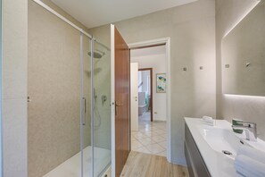 Apartment | 3 bedrooms - Casa Francesca Garden And View (Castelveccana)
