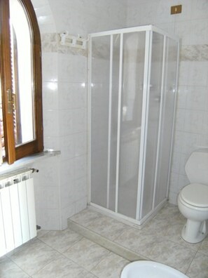 Apartment | 4 bedrooms - Casa Tirrena 600m From sea (Massa)