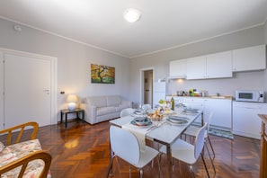 2 bedrooms - La Maison Fleurie Appartamento Girasole (Desenzano del Garda)