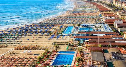 La Rosa - Focette 100mt From sea