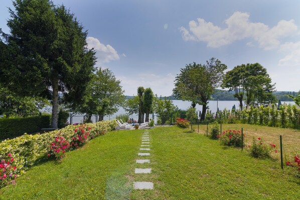 Villa | 2 bedrooms - Casa Maddalena Private Beach Upon Reques (Cadrezzate con Osmate)