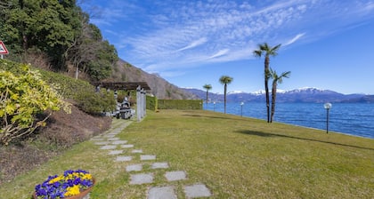 Blu Lake Apartment on Ghiffa Beach