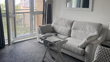 Apartment | Living area | TV