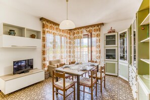 1 bedroom - Casa Arno 500m From Beach (Massa)