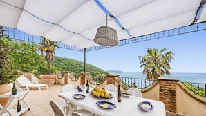 Room - Beautiful Apt With Seaview Terrace (Pisciotta)