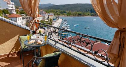 Beachfront Villa Adria