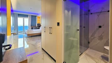 Suite Studio Junior | Coffres-forts dans les chambres, décoration personnalisée