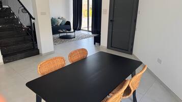 House | Dining