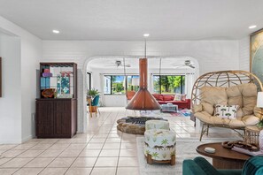 Interior - Cozy 3BD Home with Pool - 8 Mins to Beach (Fort Lauderdale)