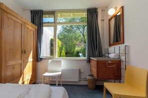 3 bedrooms, Internet
