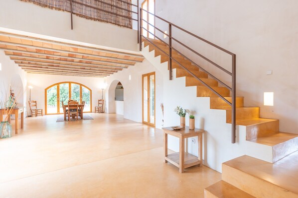 Interior - Ses Fonolleres - Three Bedroom Villa, Sleeps 6 (Cala Bona)