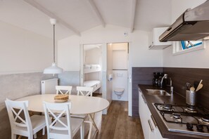 House | Dining - Beach House in Julianadorp by the North Sea (Wijk aan Zee)