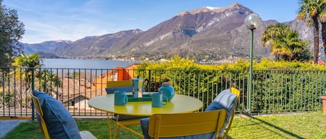 Apartment, Lake View | In-room dining