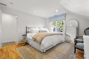 3 habitaciones, escritorio, tabla de planchar con plancha y wifi gratis 