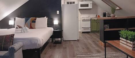 1 slaapkamer, een strijkplank/strijkijzer, wifi, beddengoed