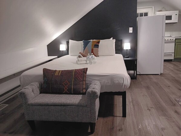 1 bedroom, iron/ironing board, WiFi, bed sheets