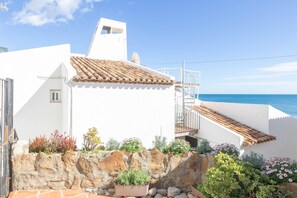 House | 4 bedrooms - Bahia Dorada Complete Villa (Estepona)