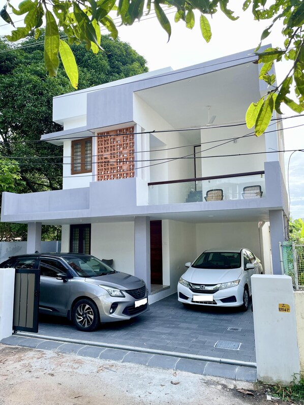 Villa | Property grounds - Casa Grey Trivandrum (Thiruvananthapuram)
