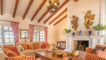 Vil·la, accessible | 6 dormitoris