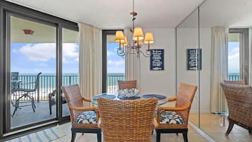 Appart'hĂŽtel, plusieurs lits (Phoenix VII 907) | Restauration