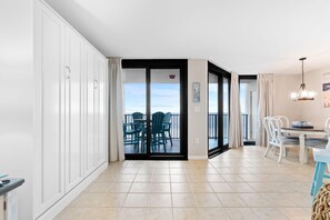 Interior - Phoenix VII 907 (Orange Beach)