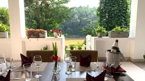 Kandy Rivers Edge Nature Resort