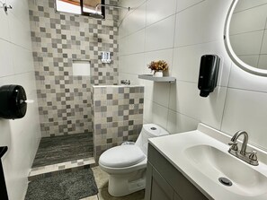 Handtücher, Seife, Toilettenpapier
