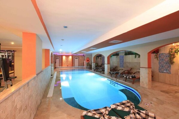 Indoor pool, outdoor pool
