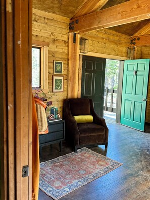 Interior - Hummingbird Cabin at Deer Lake (Soda Springs)