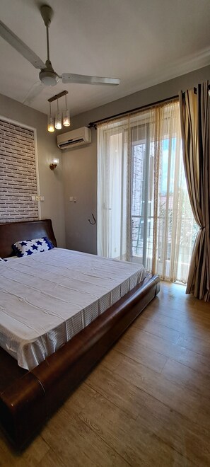 3 soverom, strykejern/-brett, wi-fi og sengetøy