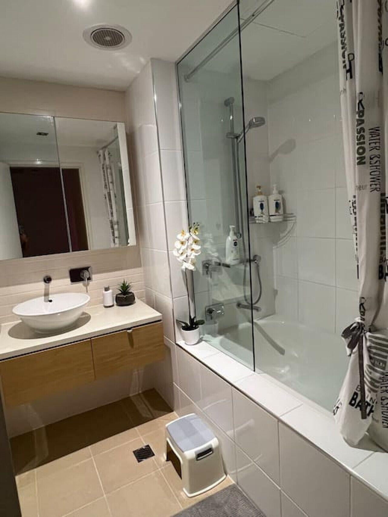 Hair dryer, towels